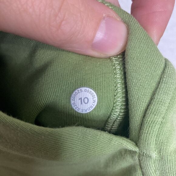 Lululemon Inner Glow High-Rise Short 3"
Bronze Green size 10 - Picture 4 of 10